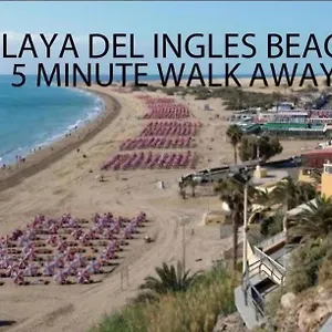 Ocean Front Cozy 2 Bedroom, 3 Beds Spacious- Netflix, Pool, Lift & Fast Wifi Apartamento